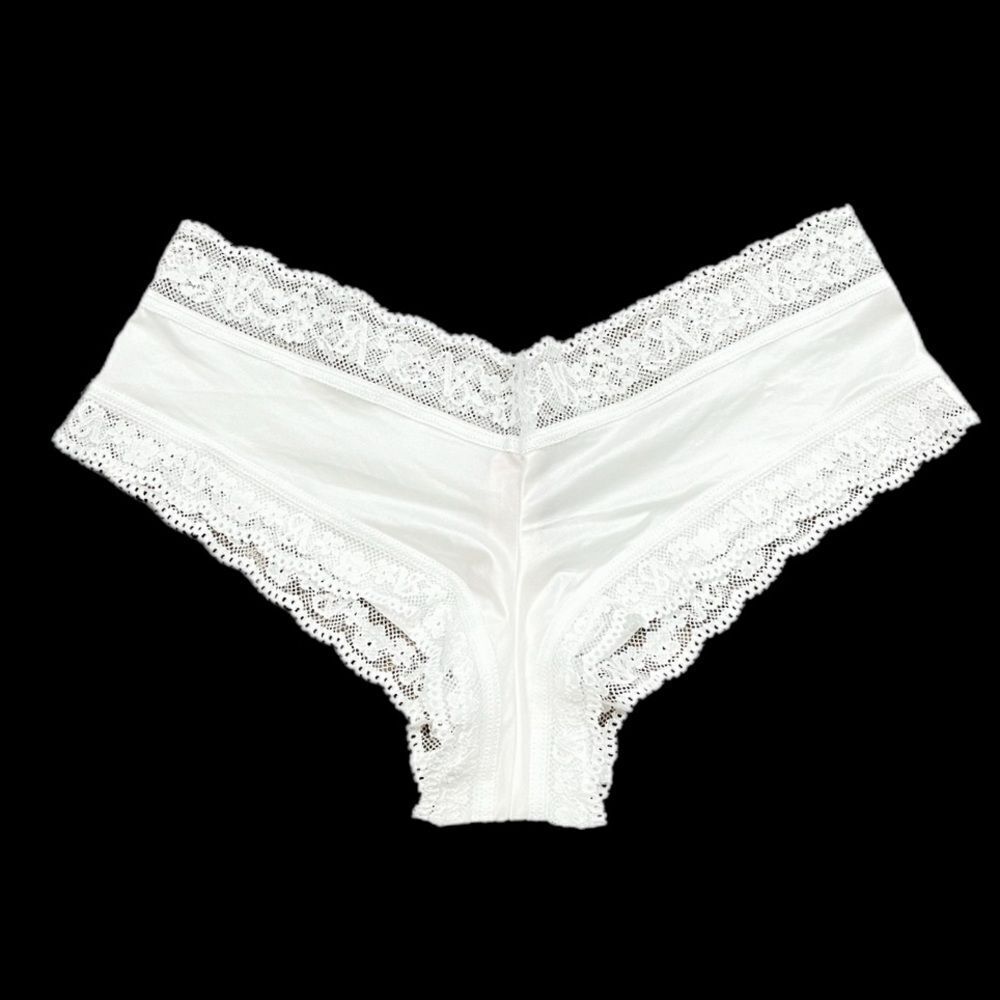 Victoria’s Secret Supersoft Satiny Lace trim cheeky panty White Small - Picture 4 of 4